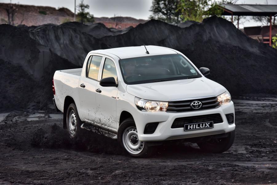  Toyota Hilux 4x4 SRX Double Cab 2016 года  (ZA) (фото 14 из 35)